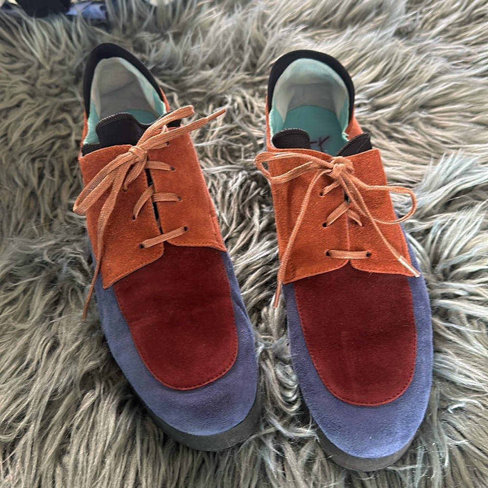 Thierry Rabotin adorable suede shoes size 38 1/2